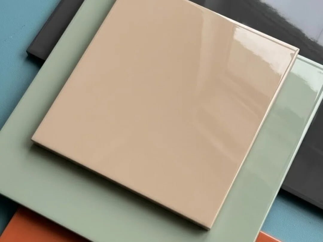 Lacquer finish samples with glossy solid color surfaces