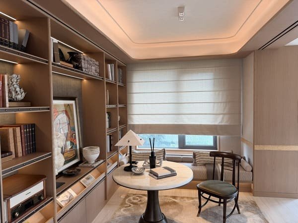 How Do We Apply Wood Veneer to Custom Cabinets? Flat Panels, Curved Components, and Finishing